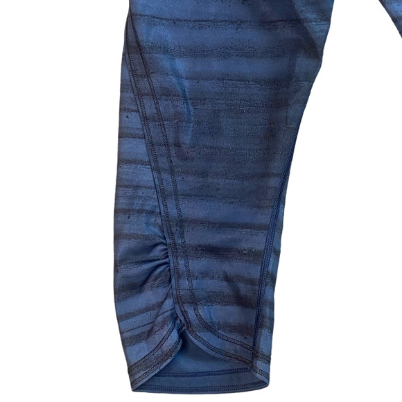 Lululemon Run: Top Speed Crop Good Vibes Deep Navy Black Size 6 - Picture 5 of 8